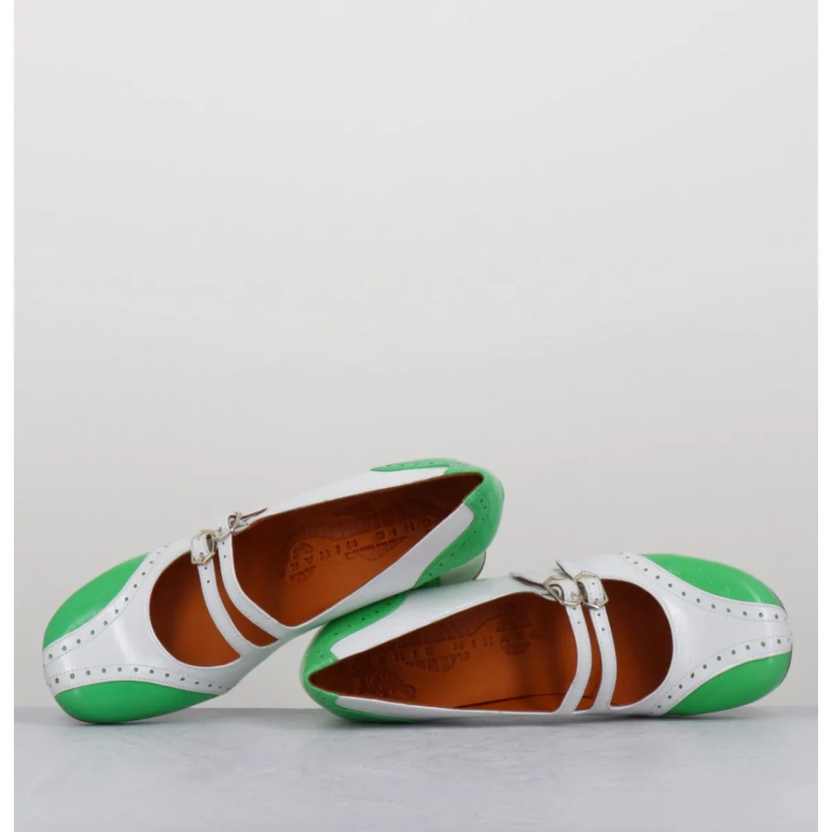 Online CHIE MIHARA Babies petit talon look vintage vernis blanc & vert - MAIME44 FERRARI BLANCO