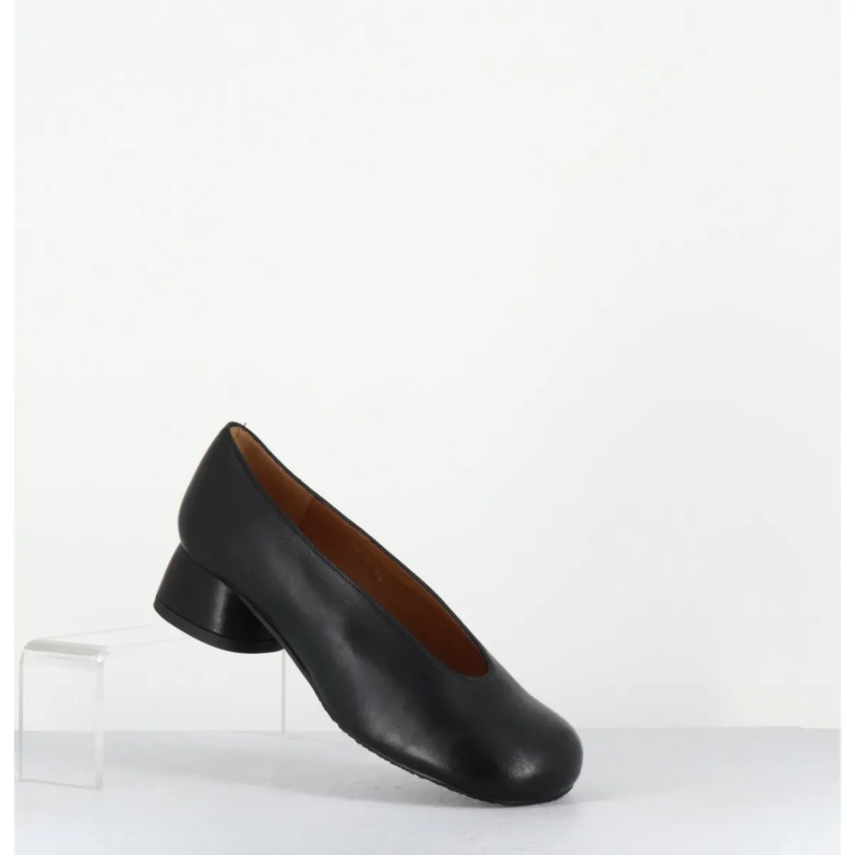 Hot AUDLEY Ballerines en cuir bout rond petit talon - KAWA NAPPA BLACK NOIR