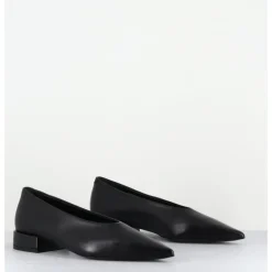 TO&CO Ballerines en cuir bout pointu - NEAL NAPPA BLACK NOIR