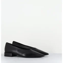 TO&CO Ballerines en cuir bout pointu - NEAL NAPPA BLACK NOIR