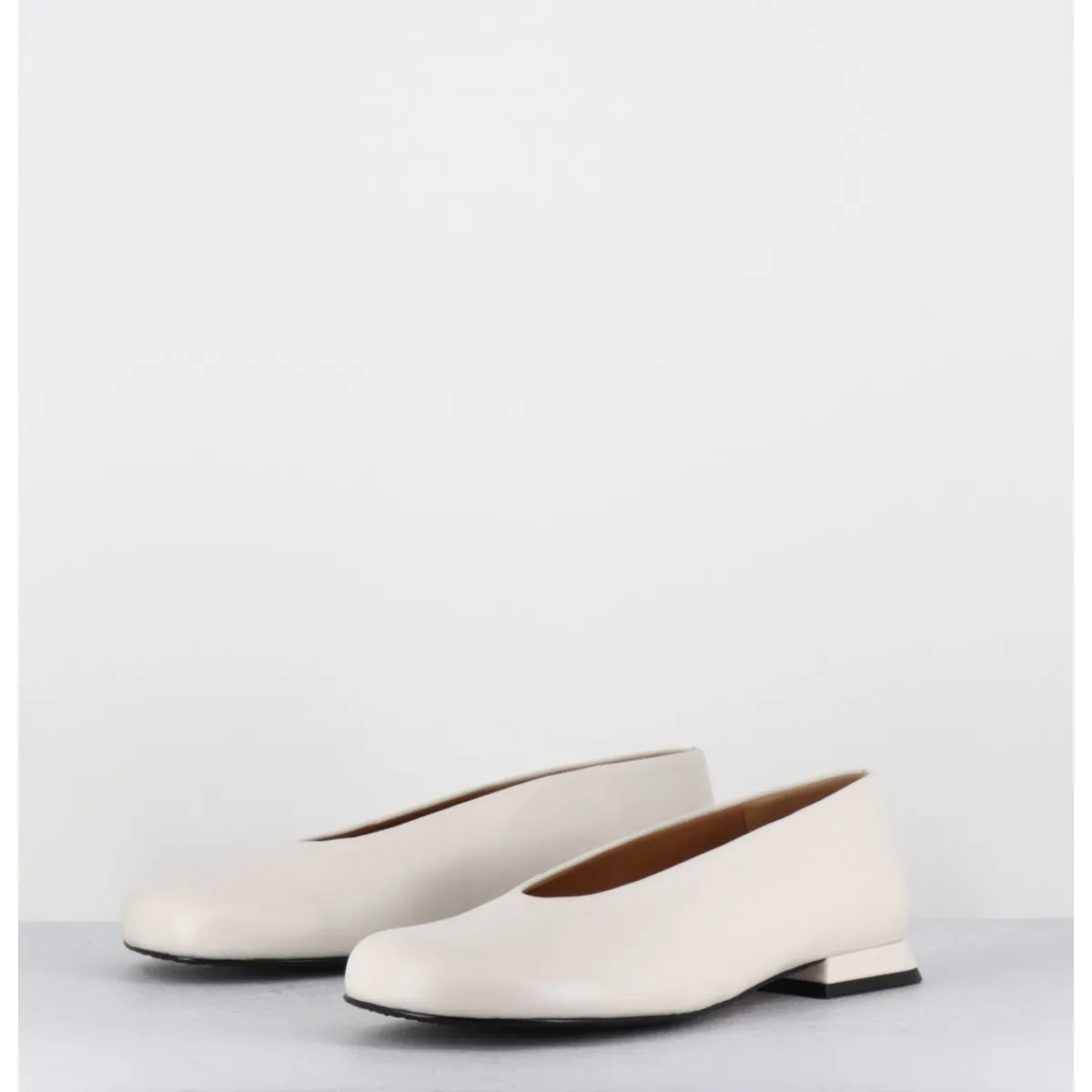 Sale AUDLEY Ballerines minimalistes en cuir - PAOLA1 MARFIL NAPPA BLANC
