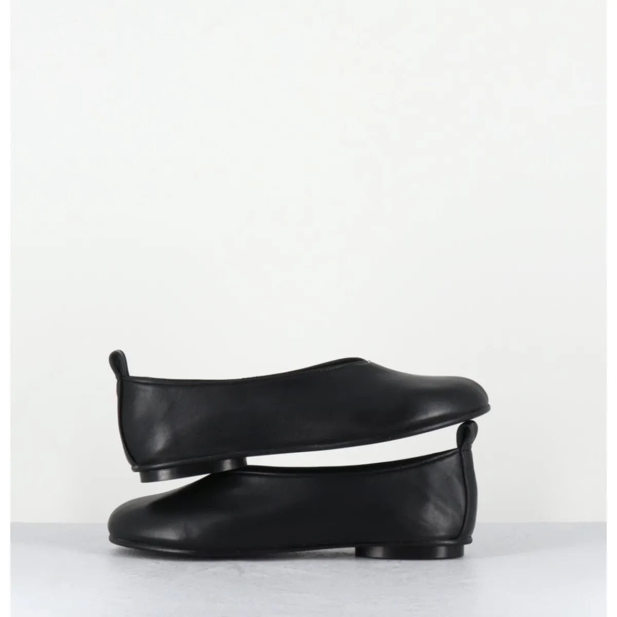Hot GARRICE LAB Ballerines minimalistes en cuir souple - LESTER1 NAPPA NERO NOIR