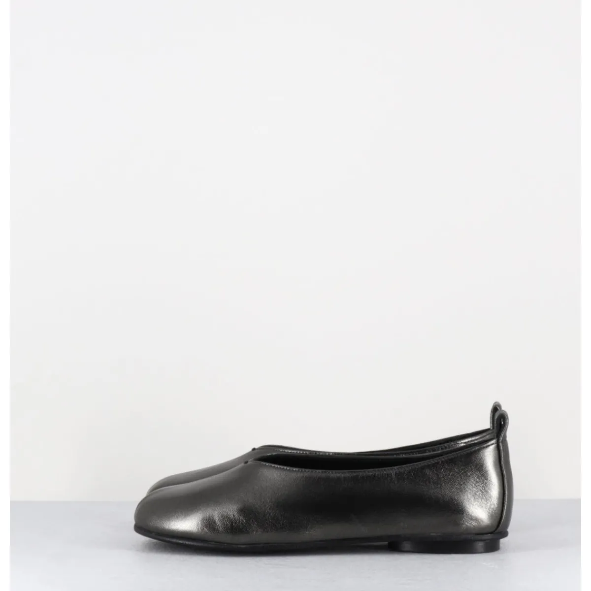 Sale GARRICE LAB Ballerines minimalistes en cuir souple métallisé - LESTER2 LAMINATO ARGENTO ANTHRACITE