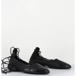 Discount MIISTA Ballerines sport en cuir longs lacets - AVERIE BLACK LACE NOIR