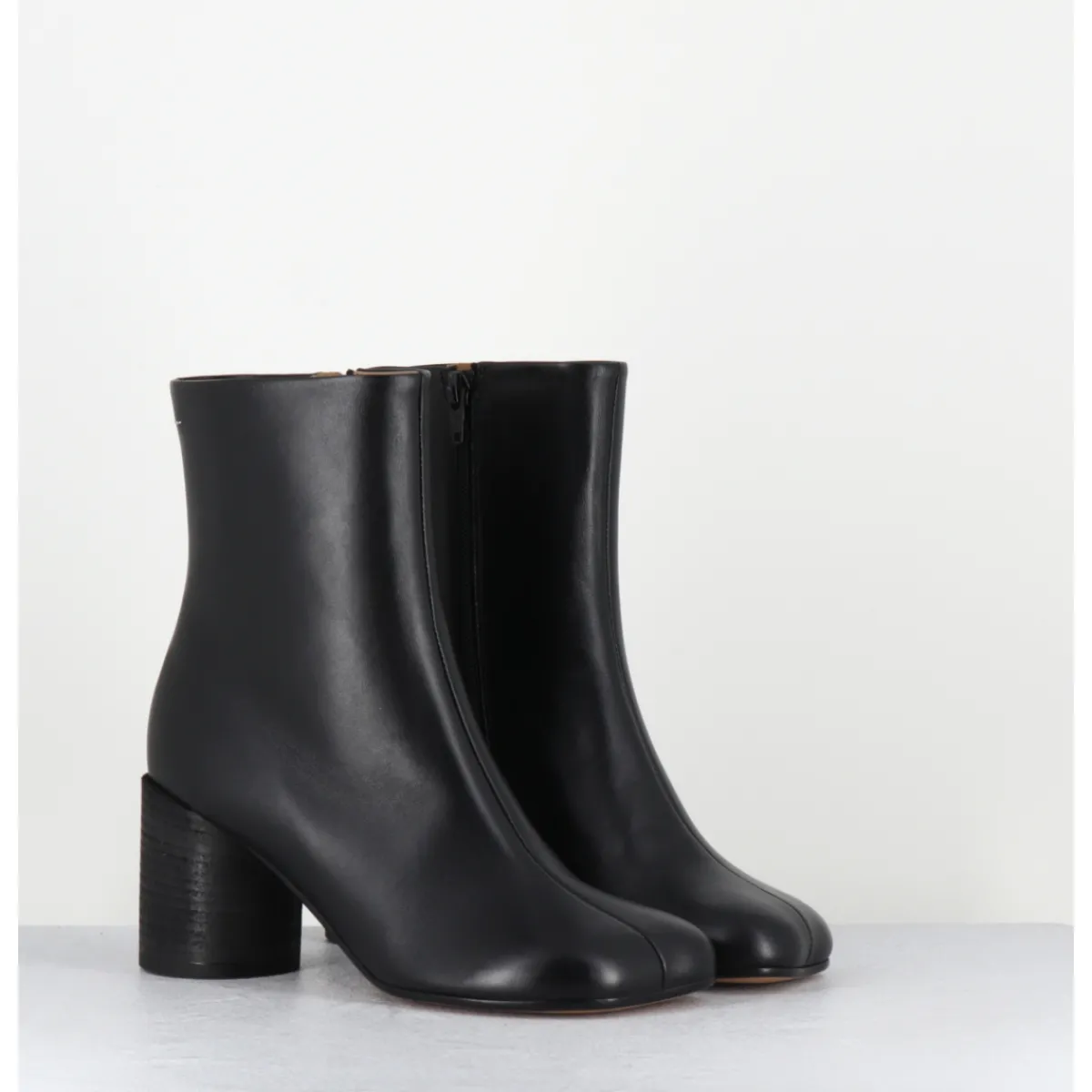Sale MM6 MAISON MARGIELA Boots anatomiques en cuir - S59WU0235 T8013 NOIR