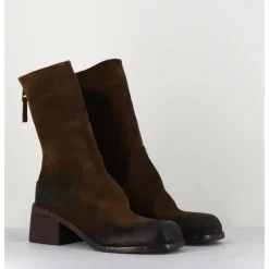 ELENA IACHI Boots bikers en daim marron à bout carré - E3015 NOCCIOLA CAMEL