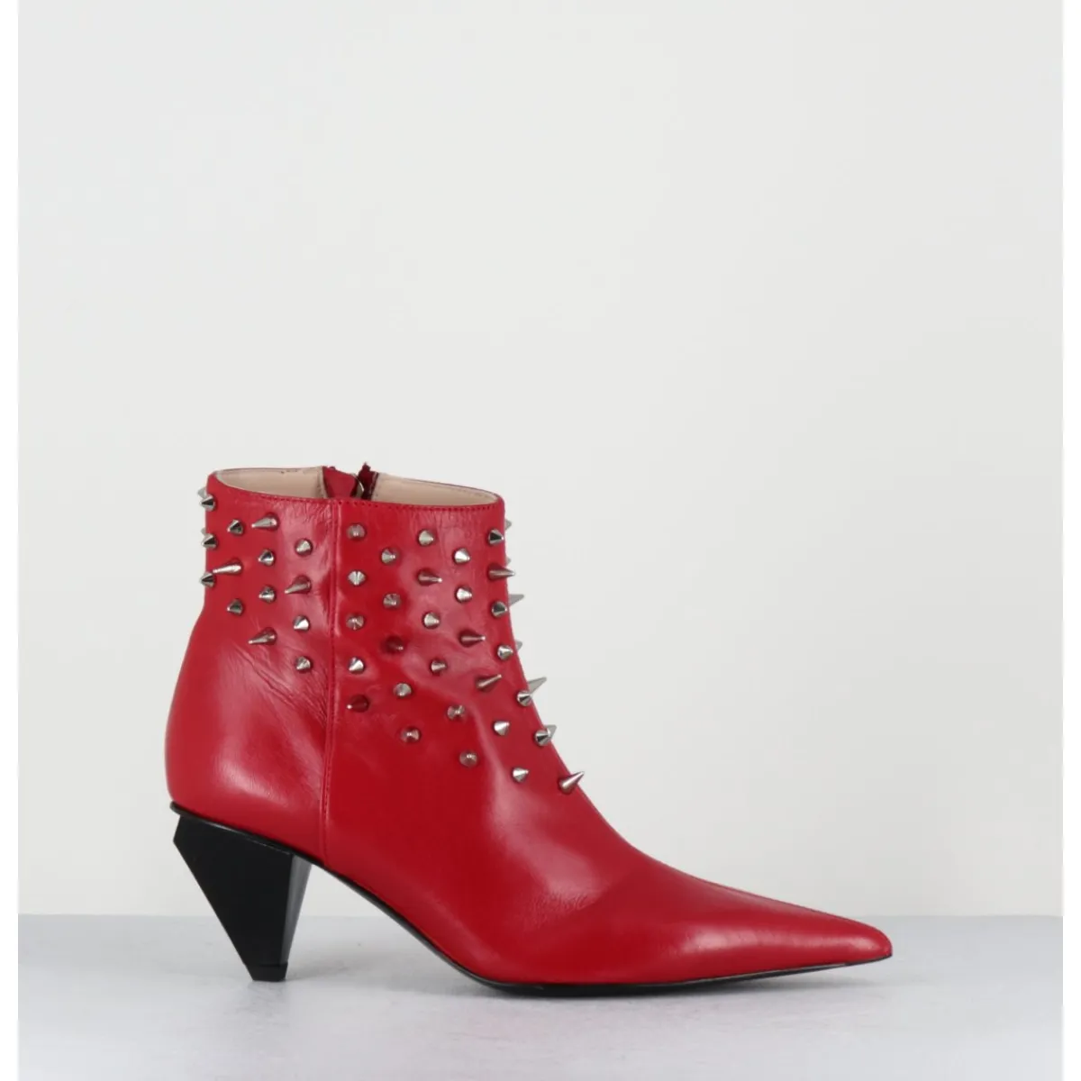 New AGL Boots bout pointu en cuir à clous - KNIFE STUDS CERISE ROUGE