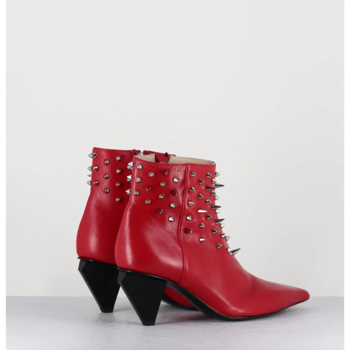 New AGL Boots bout pointu en cuir à clous - KNIFE STUDS CERISE ROUGE