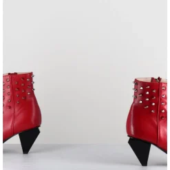 New AGL Boots bout pointu en cuir à clous - KNIFE STUDS CERISE ROUGE