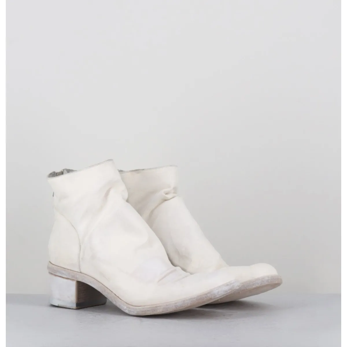 Outlet SHOTO Boots en cuir lavé ligne avant-garde - 51617 BIANCO WASHED BLANC
