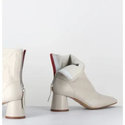 Discount HALMANERA Boots en cuir souple cassé - CALA26 KID ROCCIA BLANC