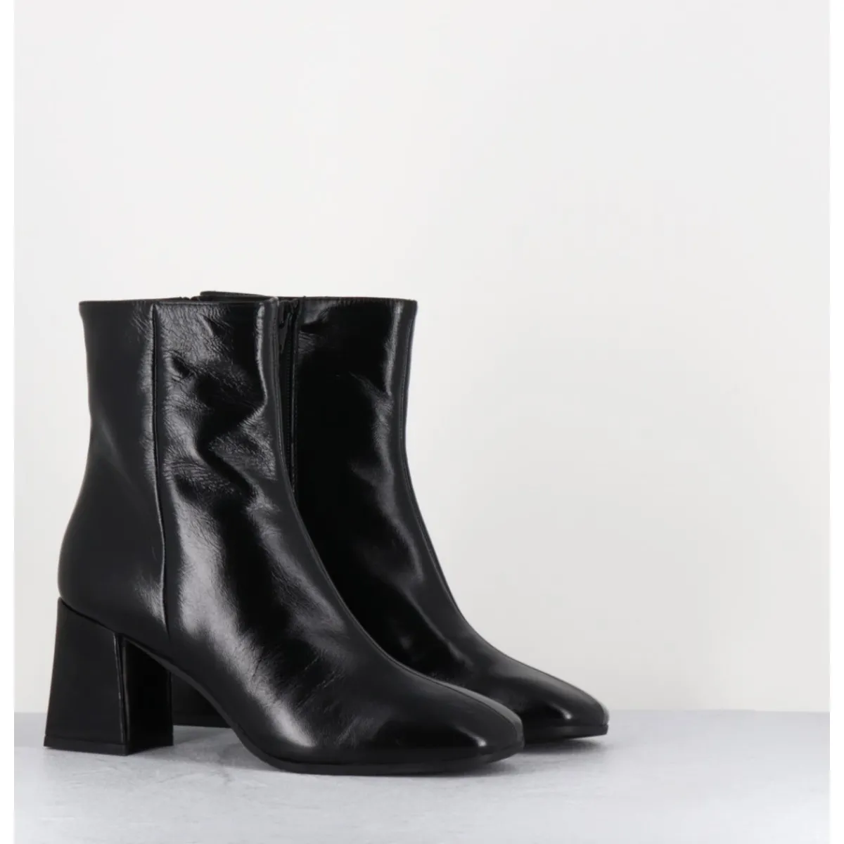 Discount GARRICE LAB Boots en cuir souple bout carré à talon - SELIA VERLUX NERO NOIR