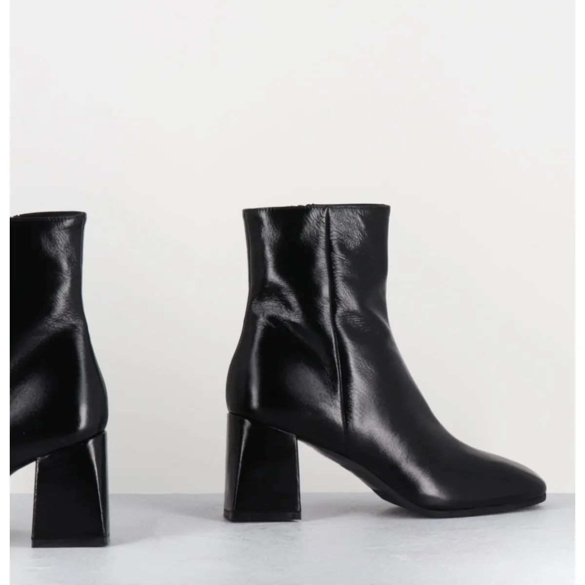 Discount GARRICE LAB Boots en cuir souple bout carré à talon - SELIA VERLUX NERO NOIR