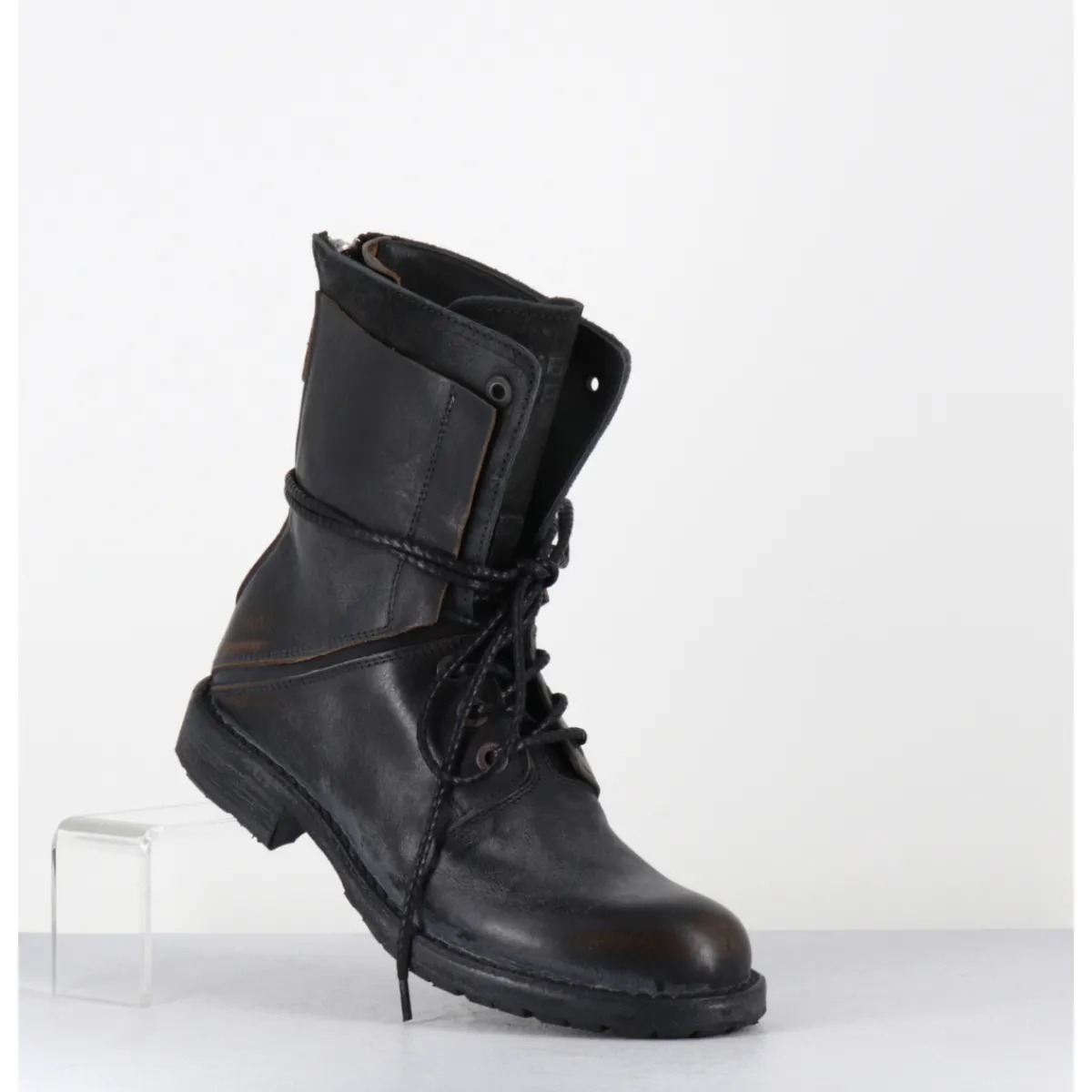 Online MOMA Boots rangers à lacets en cuir brossé - 77406 CUSNA NERO NOIR