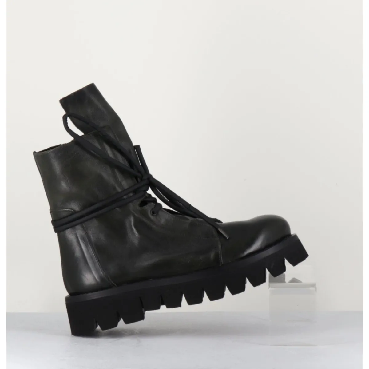 GARRICE LAB Boots rangers en cuir vert - SMILE08 BOTTLE