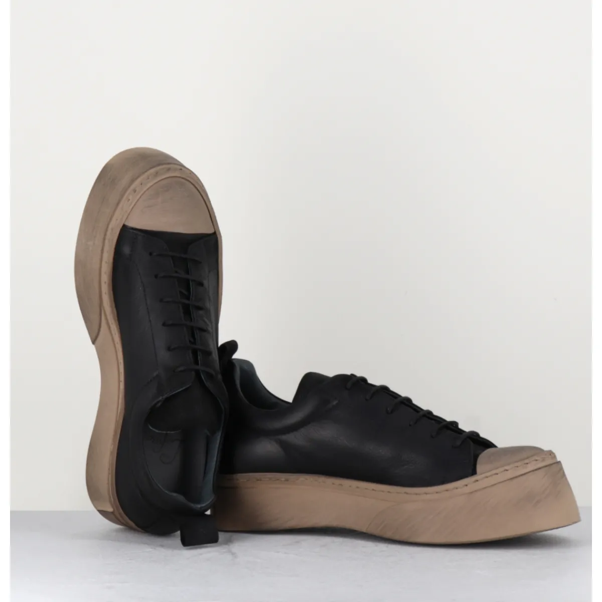 Sale LOFINA Chaussures à lacets en cuir semelle épaisse - 2743 NERO NOIR