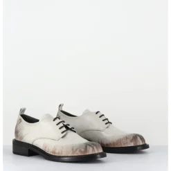 Sale GARRICE LAB Derbies en cuir blanc cassé effet usé - ANATI MORODER AVORIO