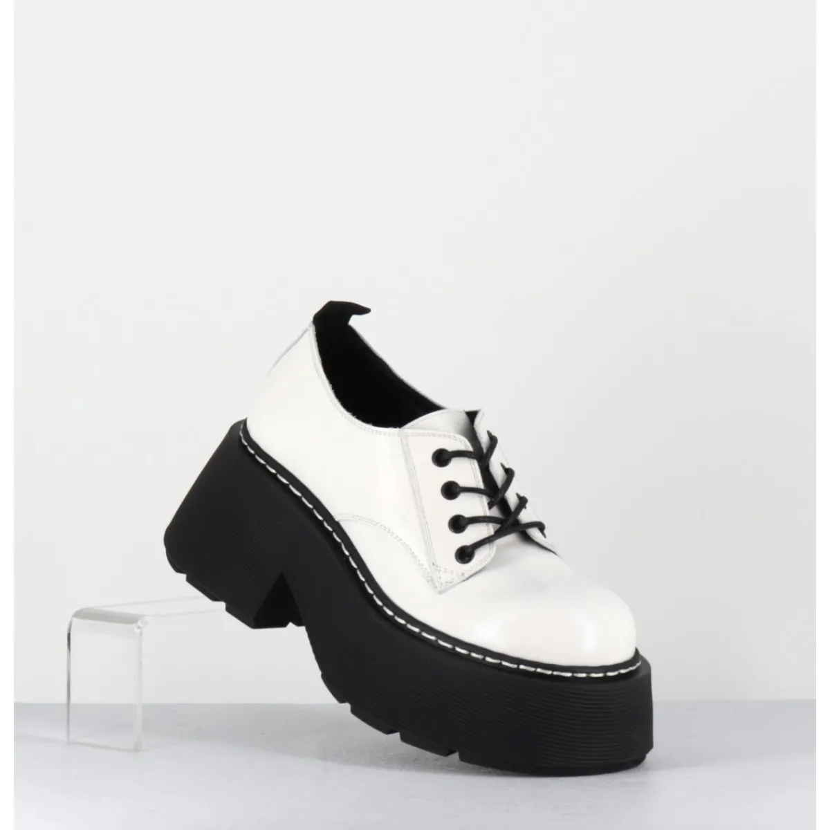 VIC MATIE Derbies en cuir glacé semelle épaisse - 1D7702D BUFFY ICE BLANC