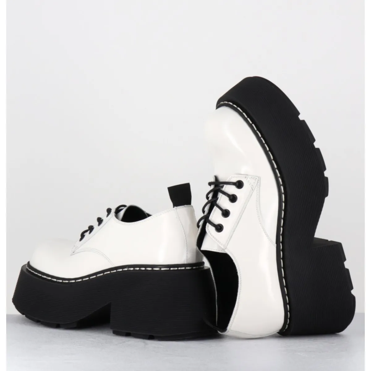 VIC MATIE Derbies en cuir glacé semelle épaisse - 1D7702D BUFFY ICE BLANC