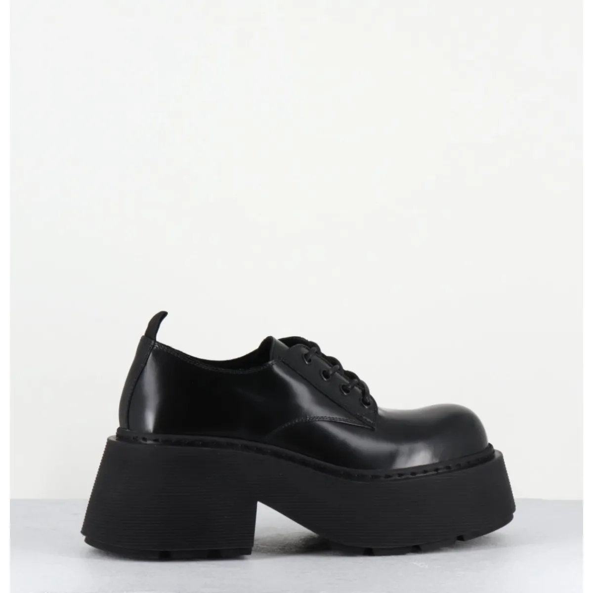 Clearance VIC MATIE Derbies en cuir glacé fumé semelle épaisse - 1D7702D BUFFY BLACK NOIR
