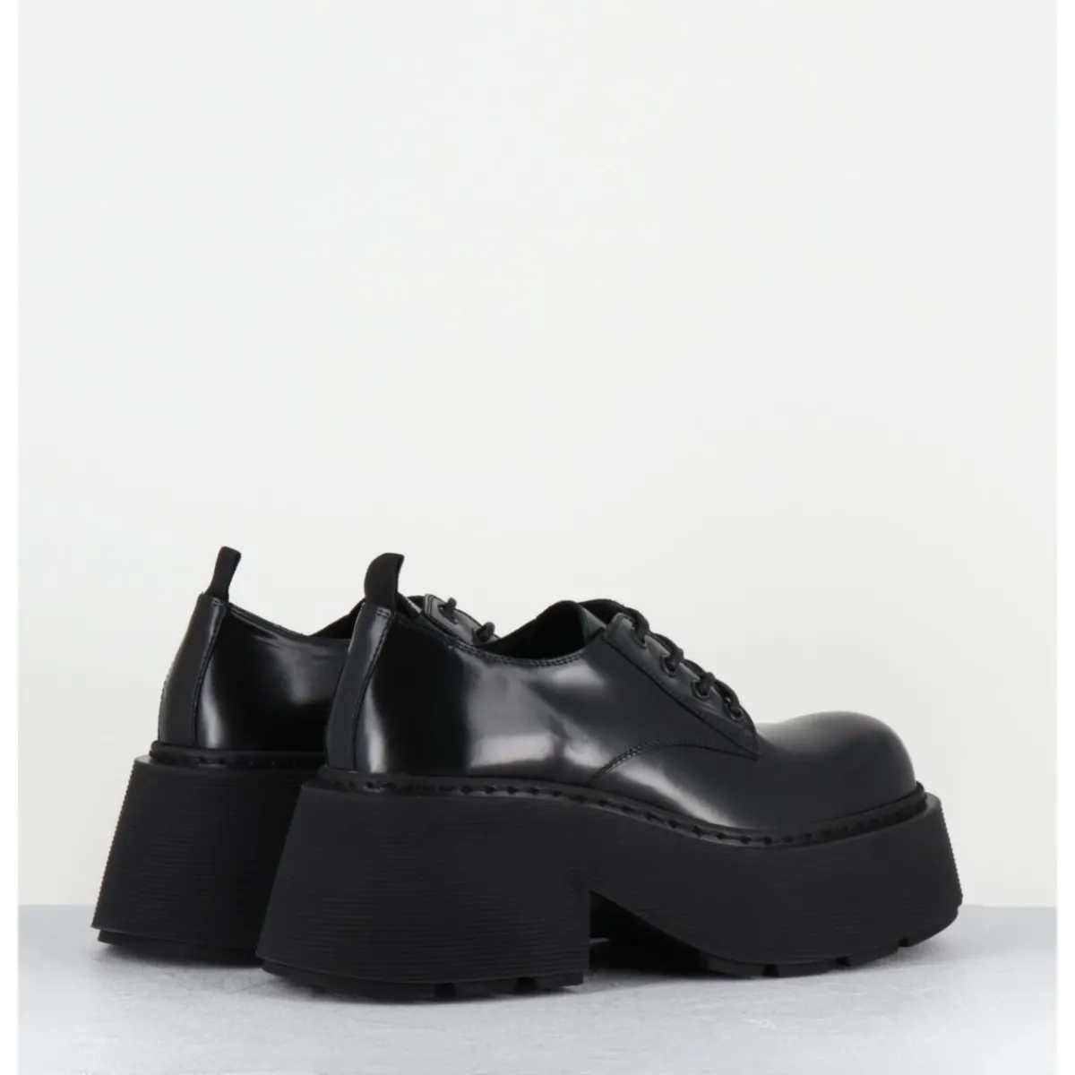 Clearance VIC MATIE Derbies en cuir glacé fumé semelle épaisse - 1D7702D BUFFY BLACK NOIR