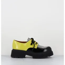 CHIE MIHARA Derbies semelle épaisse en cuir vernis noir & jaune - QUAMBA SUCRE NEGRO