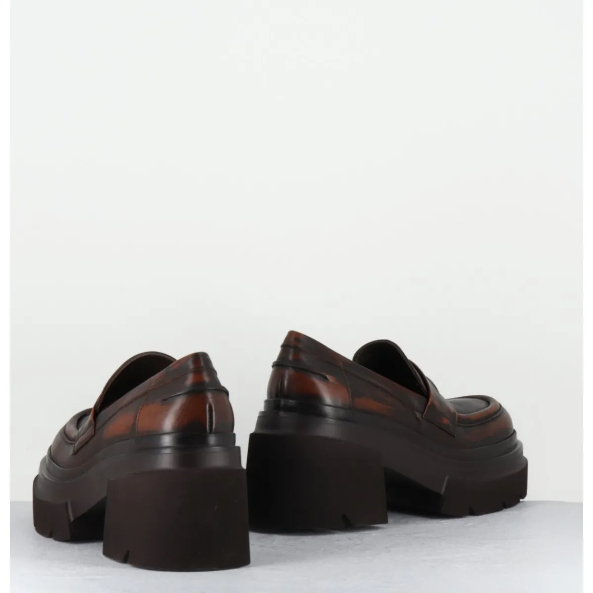 Online ELENA IACHI Mocassins chunky en cuir vieilli - E3728H24 BETA CUOIO MARRON