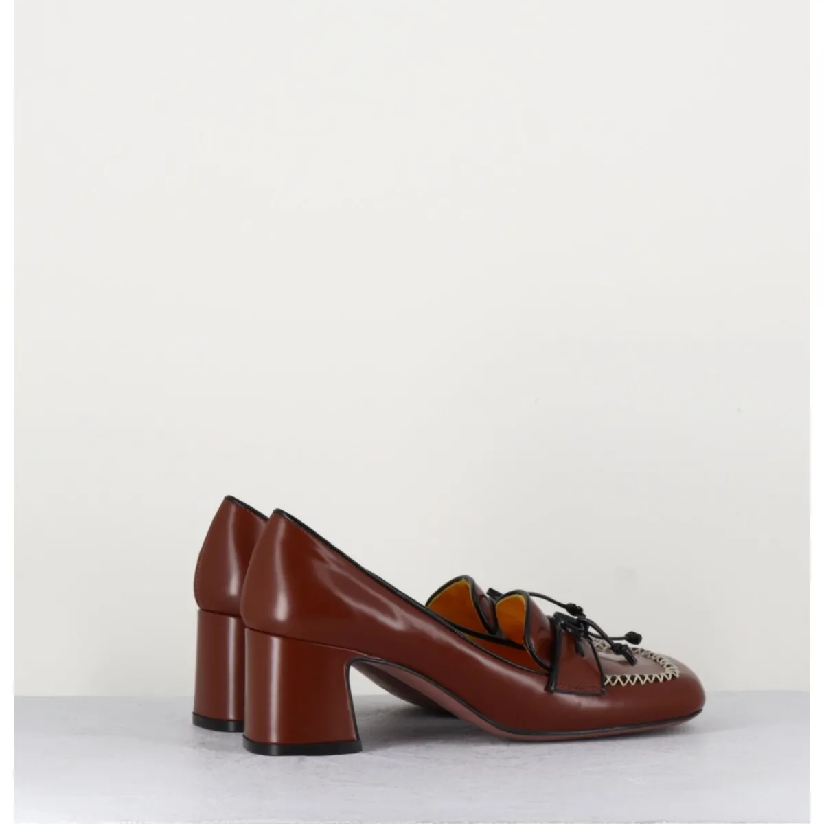 Clearance MARA BINI Mocassins en cuir lisse marron à pompon - R233M MOUSSE CUOIO COGNAC