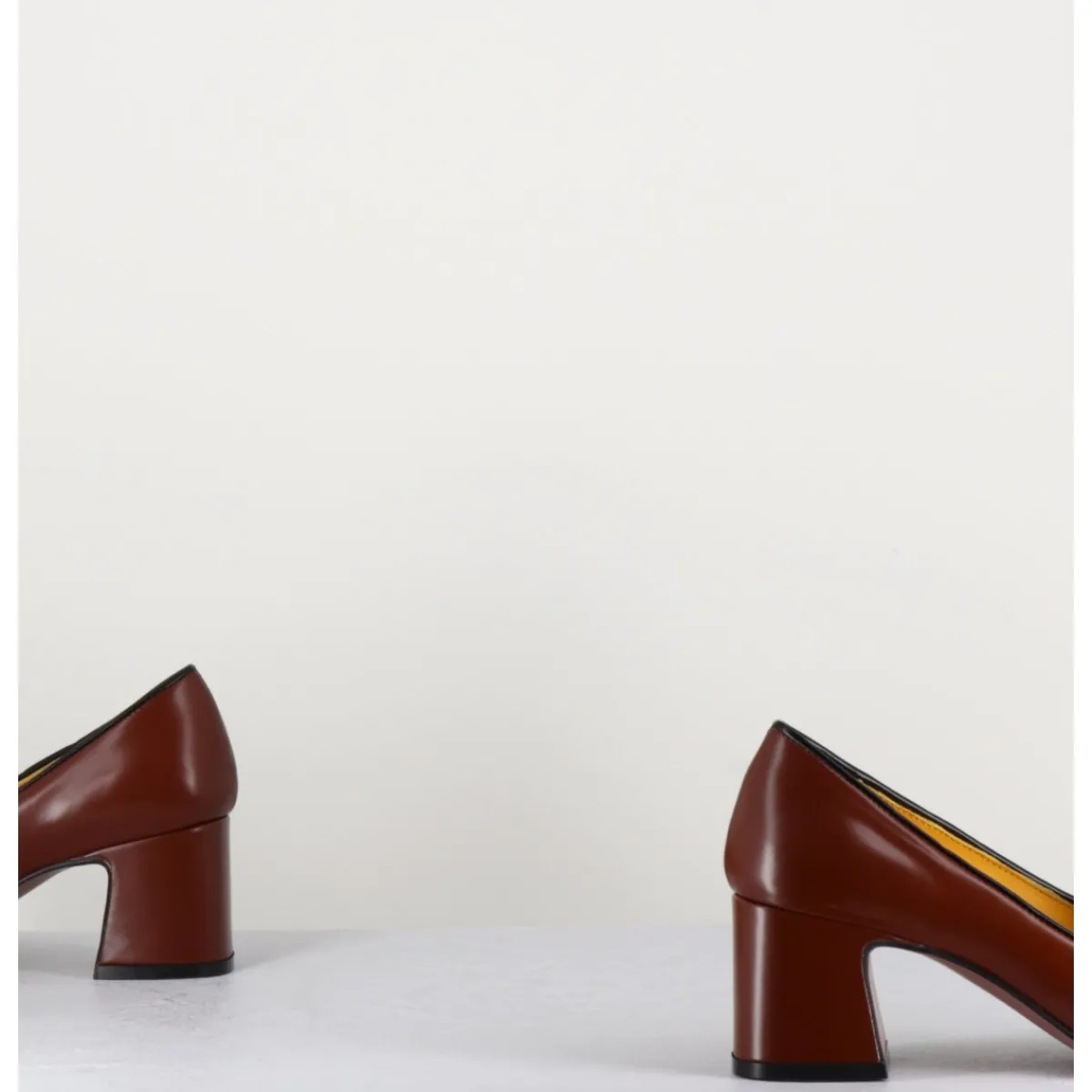 Clearance MARA BINI Mocassins en cuir lisse marron à pompon - R233M MOUSSE CUOIO COGNAC