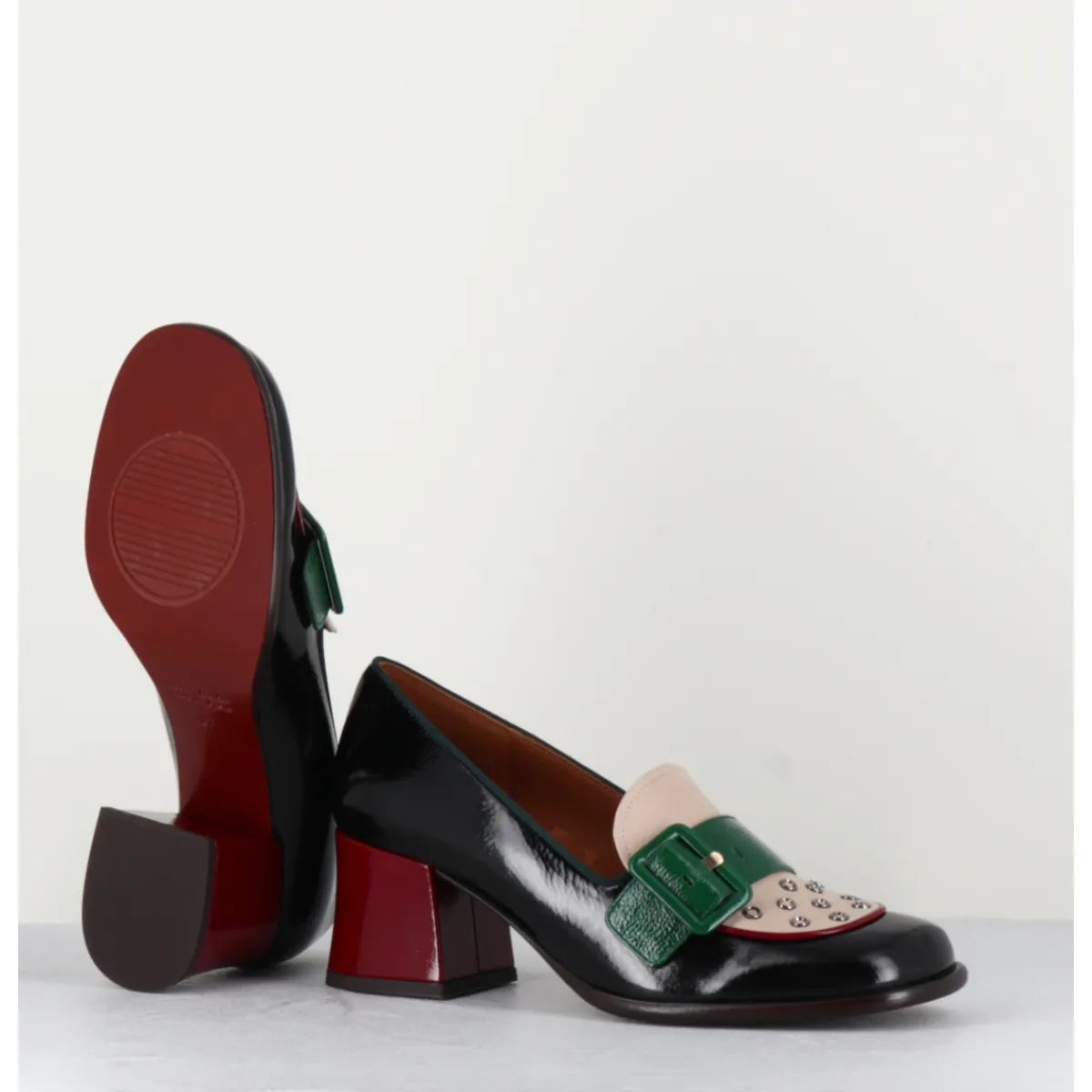 Hot CHIE MIHARA Mocassins petit talon en cuir vernis noir & boucle verte - MEMET NEGRO SAND