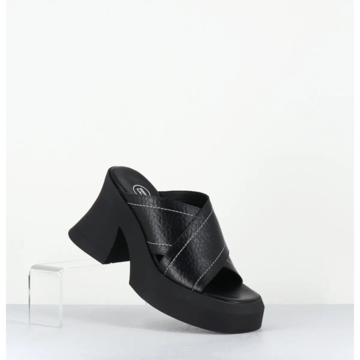 Discount E8 BY MIISTA Mules à plateforme cuir grainé & surpiqûres blanches - RAISSA BLACK MULES NOIR