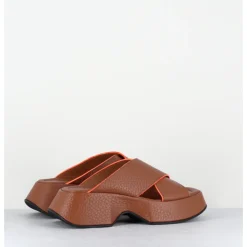 Online VIC MATIE Mules à plateforme en cuir grainé & bordures orangées - 1E1516D QUINTINO TOBACCO CAMEL