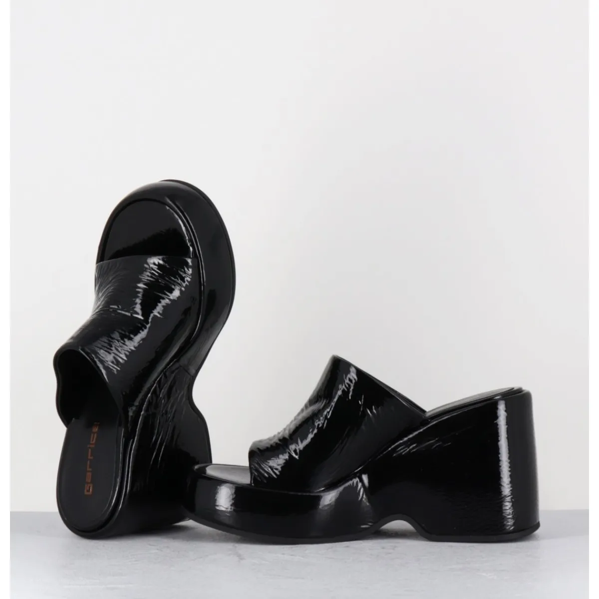 Outlet GARRICE LAB Mules compensées 90s en cuir vernis - MASA2 CINDY NERO NOIR